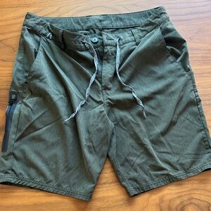 Roark short